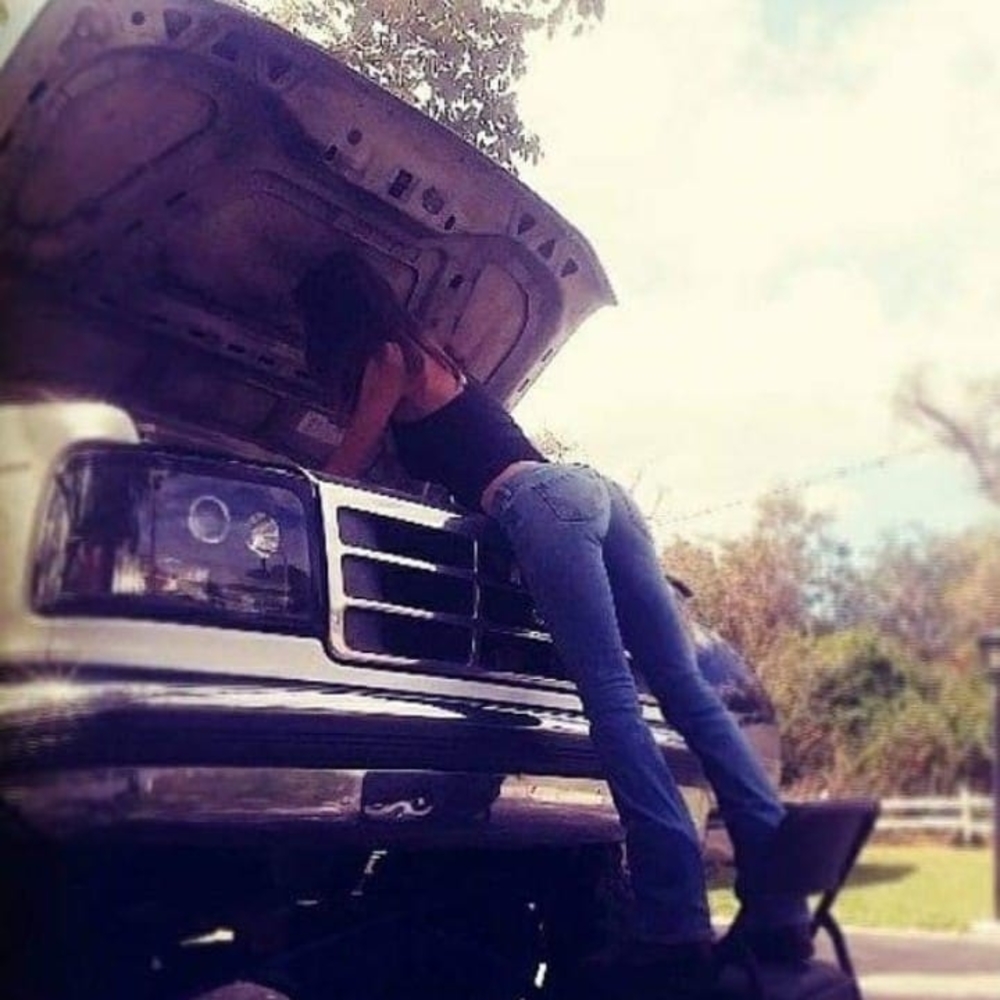 Meet your Posher, Caitlin